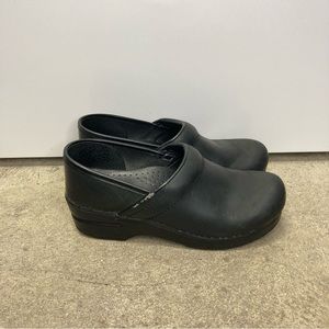Dansko Professional Black Leather Clogs Womens Size 5.5-6 EUR 36